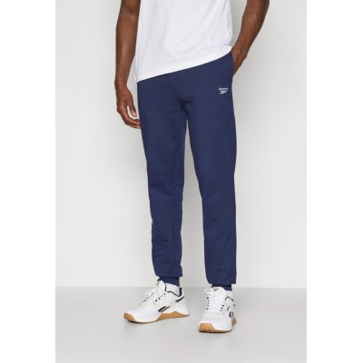 PANTALÓN LARGO azul REEBOK ANDRE SMALL LOGO CUFFED navy hombre  100240235