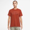 CAMISETA NIKE Dri-FIT Mens Graphic Training SU22 DM6255 ROJA HOMBRE MANGA CORTA ALGODON